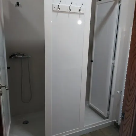 Porta Santa Albergue Baleira